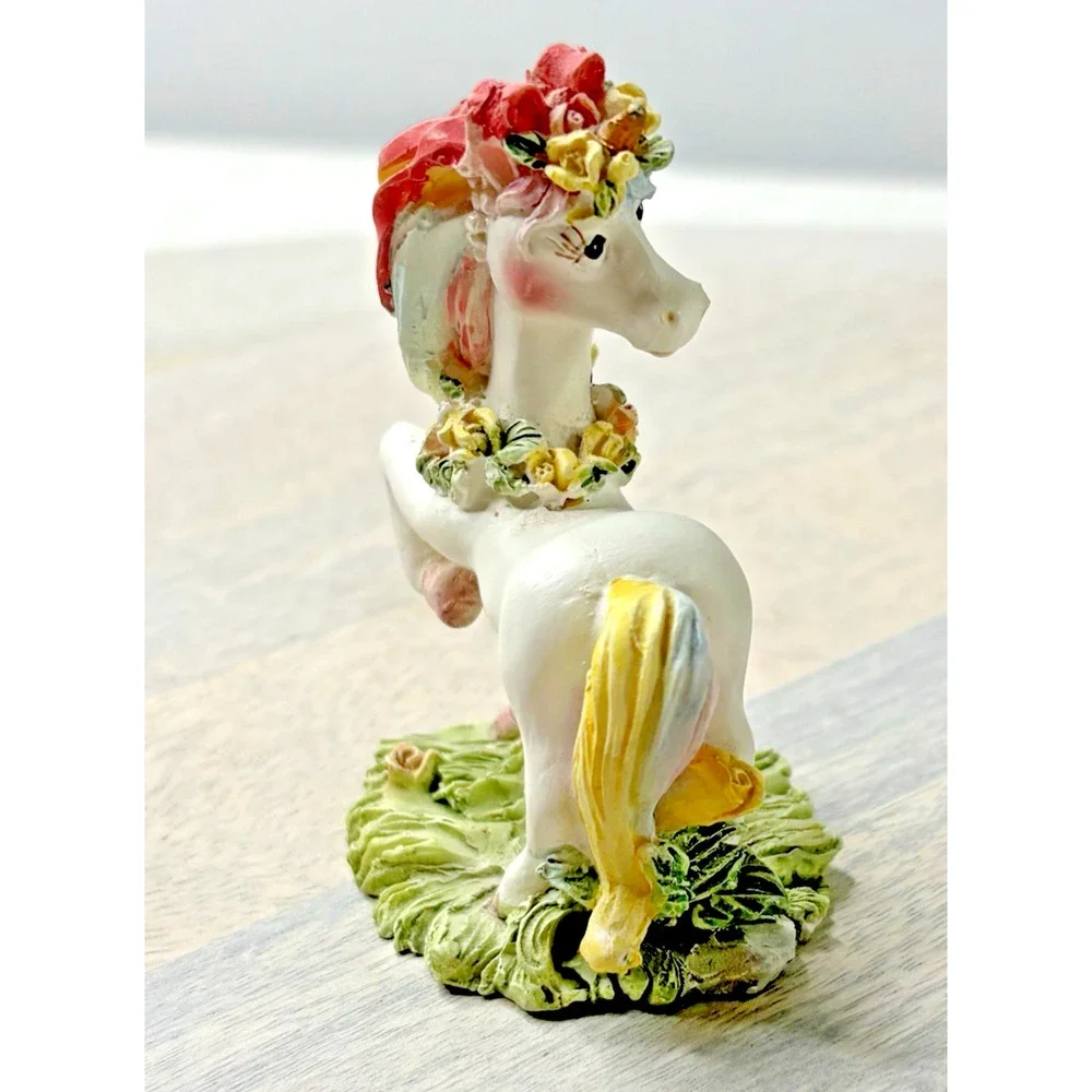 VTG UNICORN RAINBOW MYTHICAL SCULPTURE MINIATURE RESIN FIGURINE - Picture 2 of 8